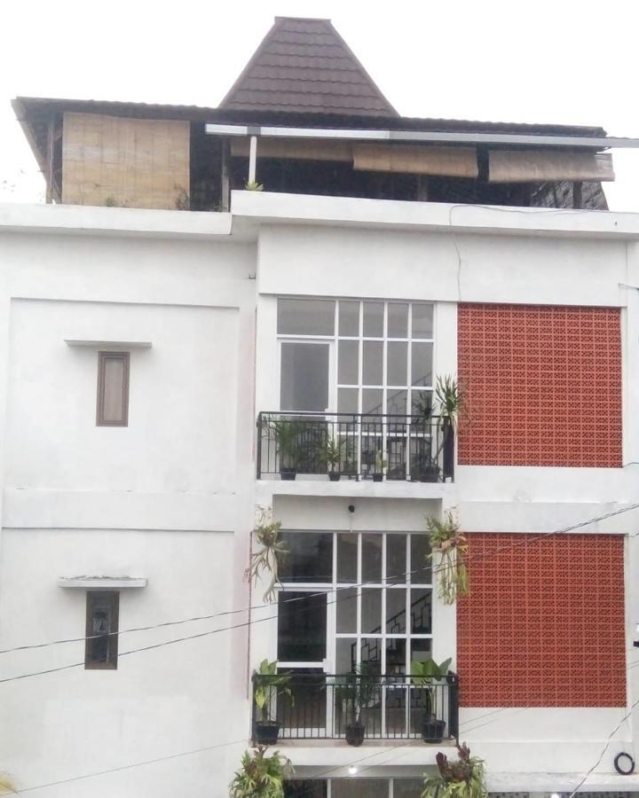 Setia Backpacker Hostel Jogjakarta Buitenkant foto